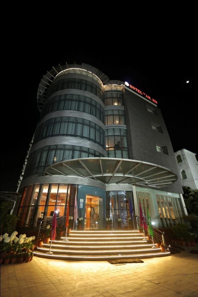 Hotel The Amaris Рішикеш Екстер'єр фото