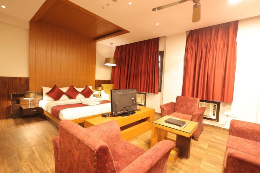 Hotel The Amaris Рішикеш Екстер'єр фото