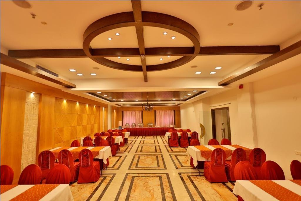 Hotel The Amaris Рішикеш Екстер'єр фото