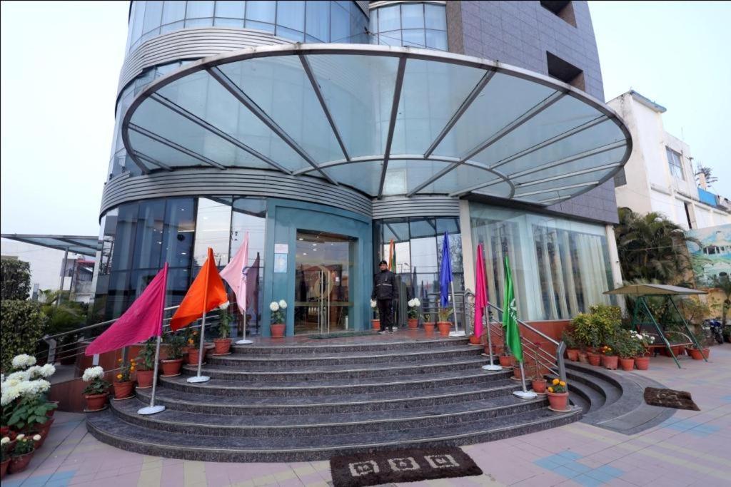 Hotel The Amaris Рішикеш Екстер'єр фото