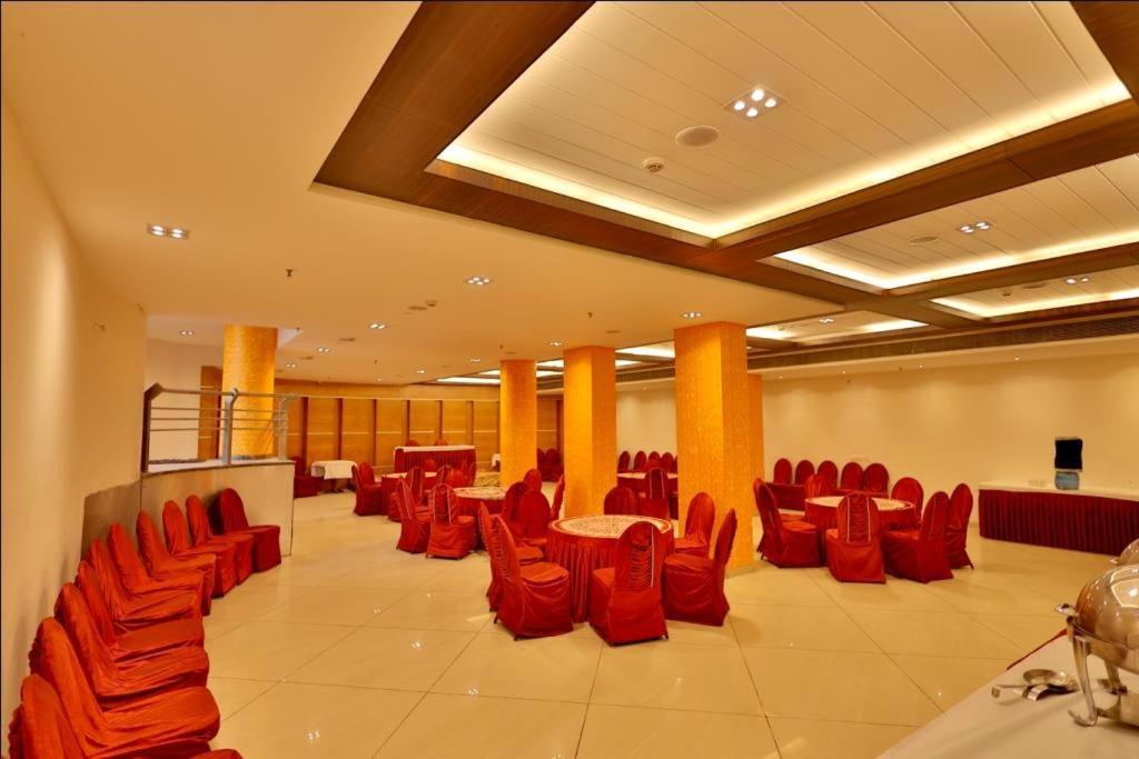Hotel The Amaris Рішикеш Екстер'єр фото
