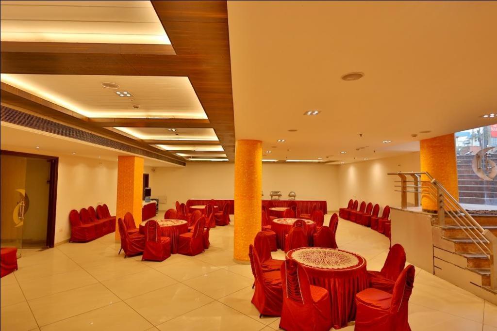 Hotel The Amaris Рішикеш Екстер'єр фото
