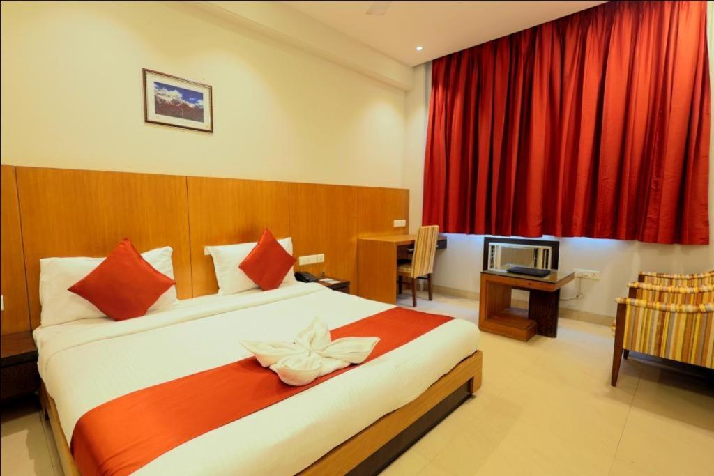 Hotel The Amaris Рішикеш Екстер'єр фото