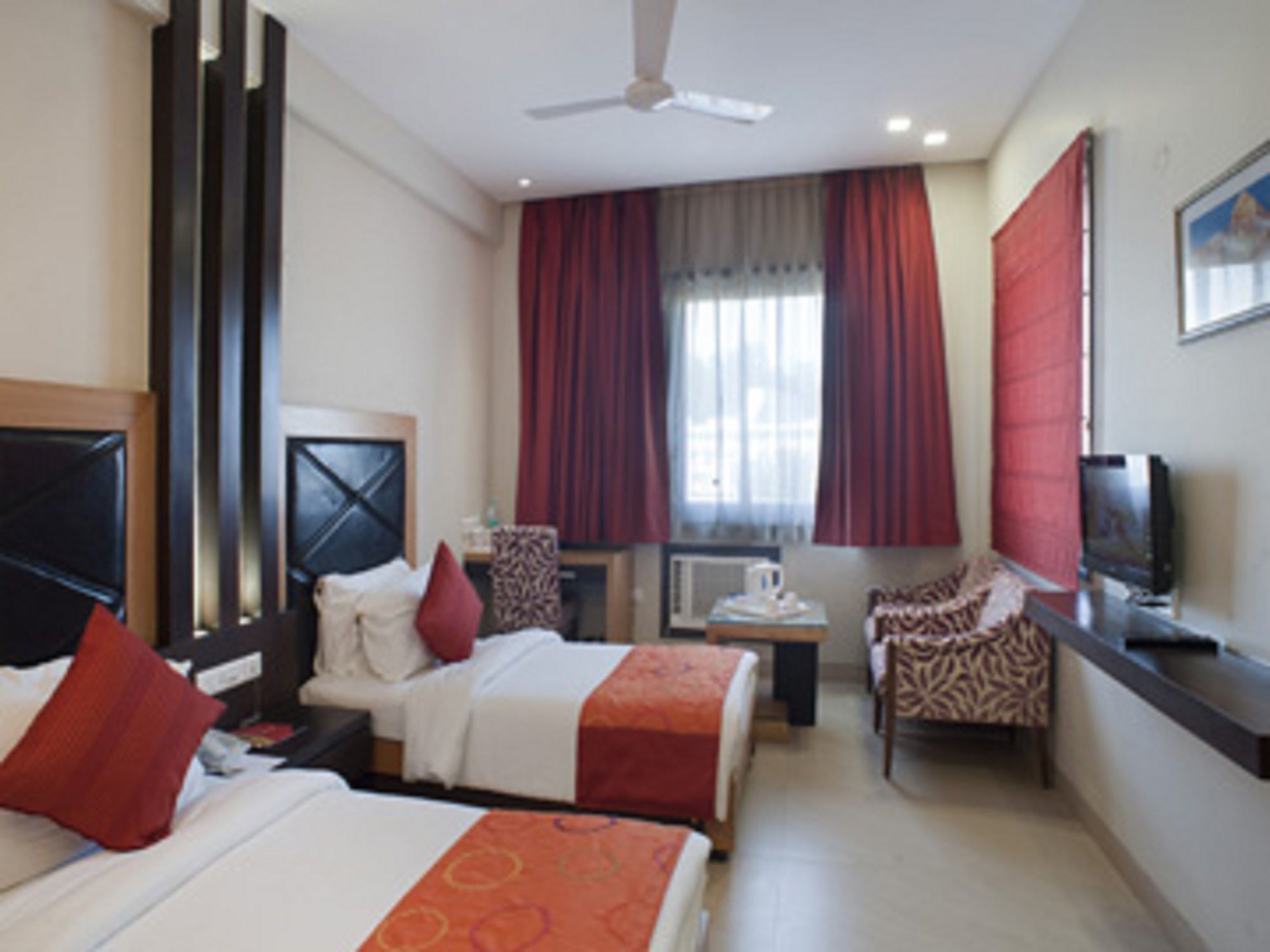 Hotel The Amaris Рішикеш Екстер'єр фото
